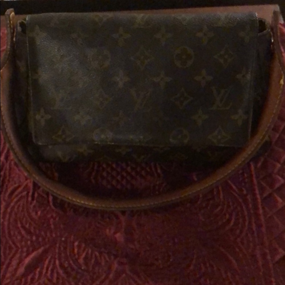 Louis Vuitton mini loop monogram hand bag